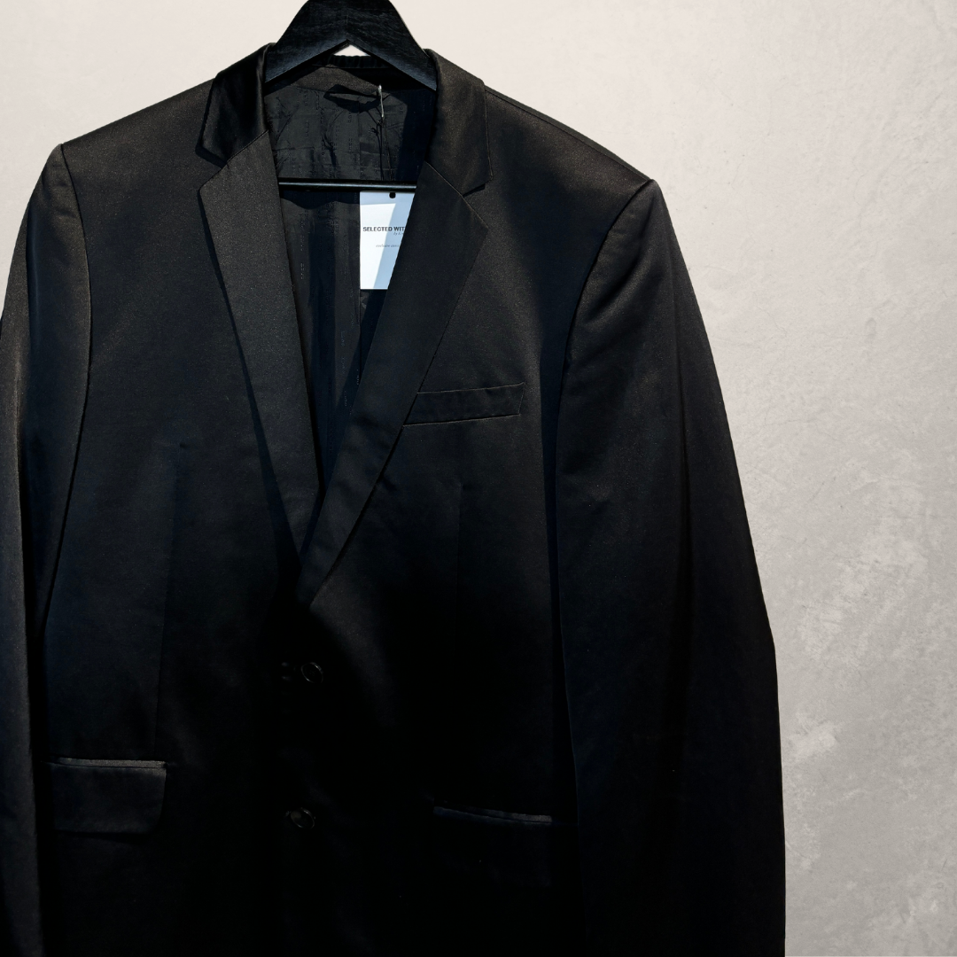 Hugo Boss zwarte satijnen blazer 52- Geselecteerd met liefde