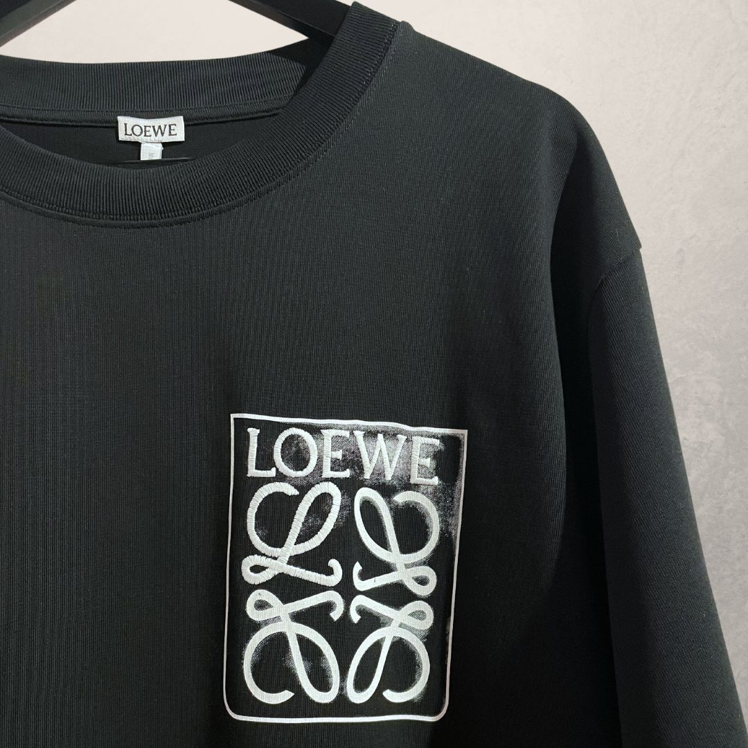 LOEWE zwart anagram t-shirt wit logo XL