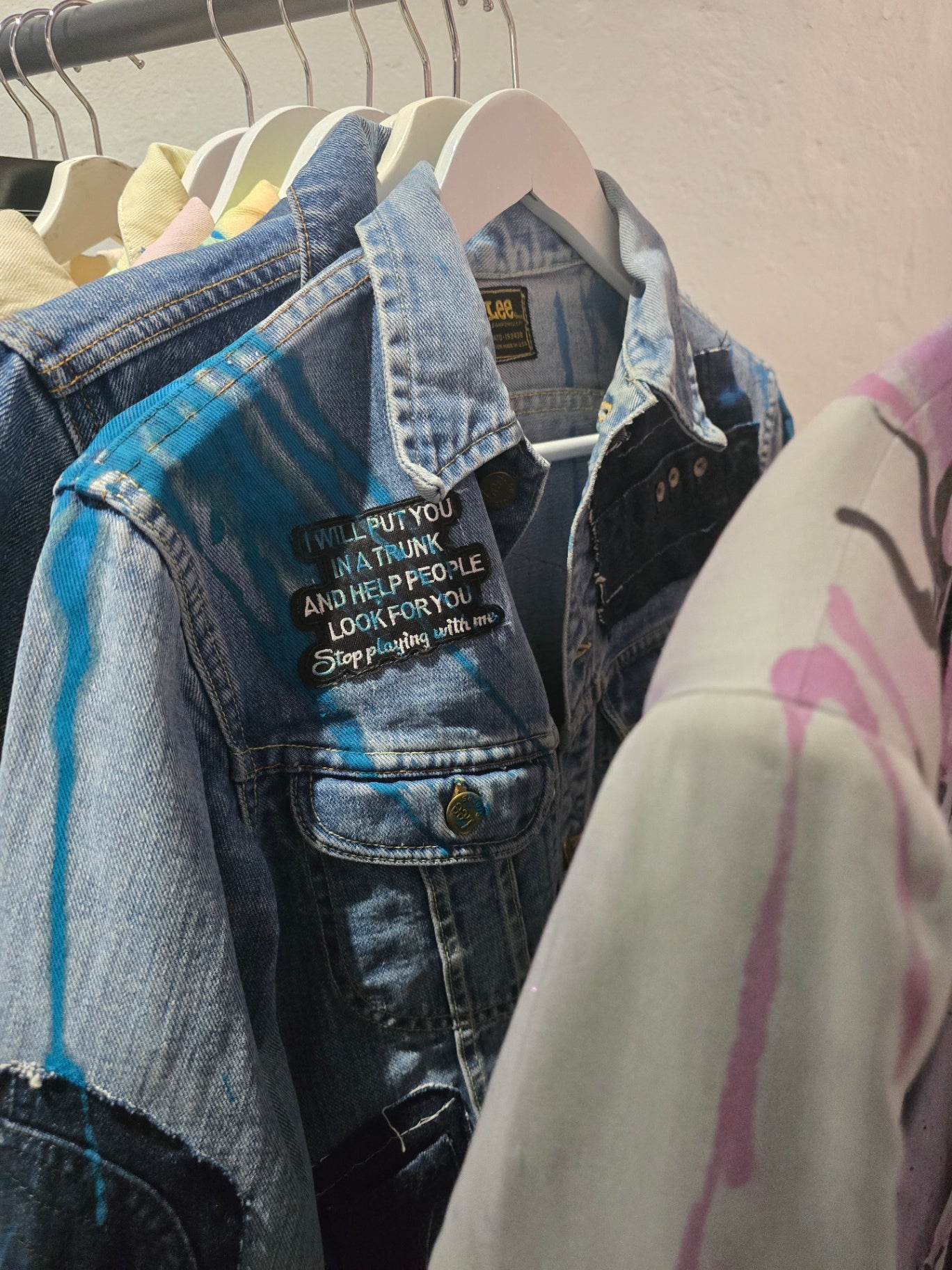 Lee mid blue cropped denim jacket S- by M.a.r.r.art