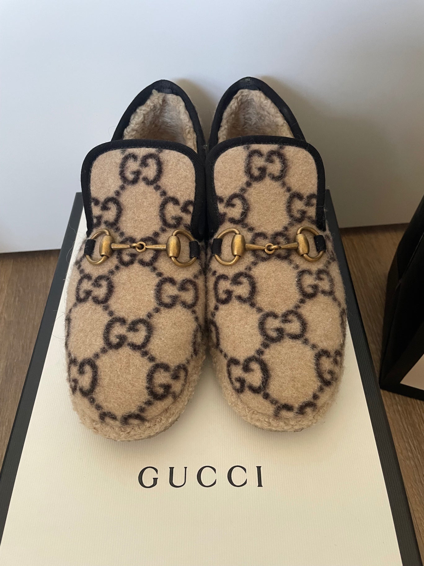 Gucci wool loafers 36