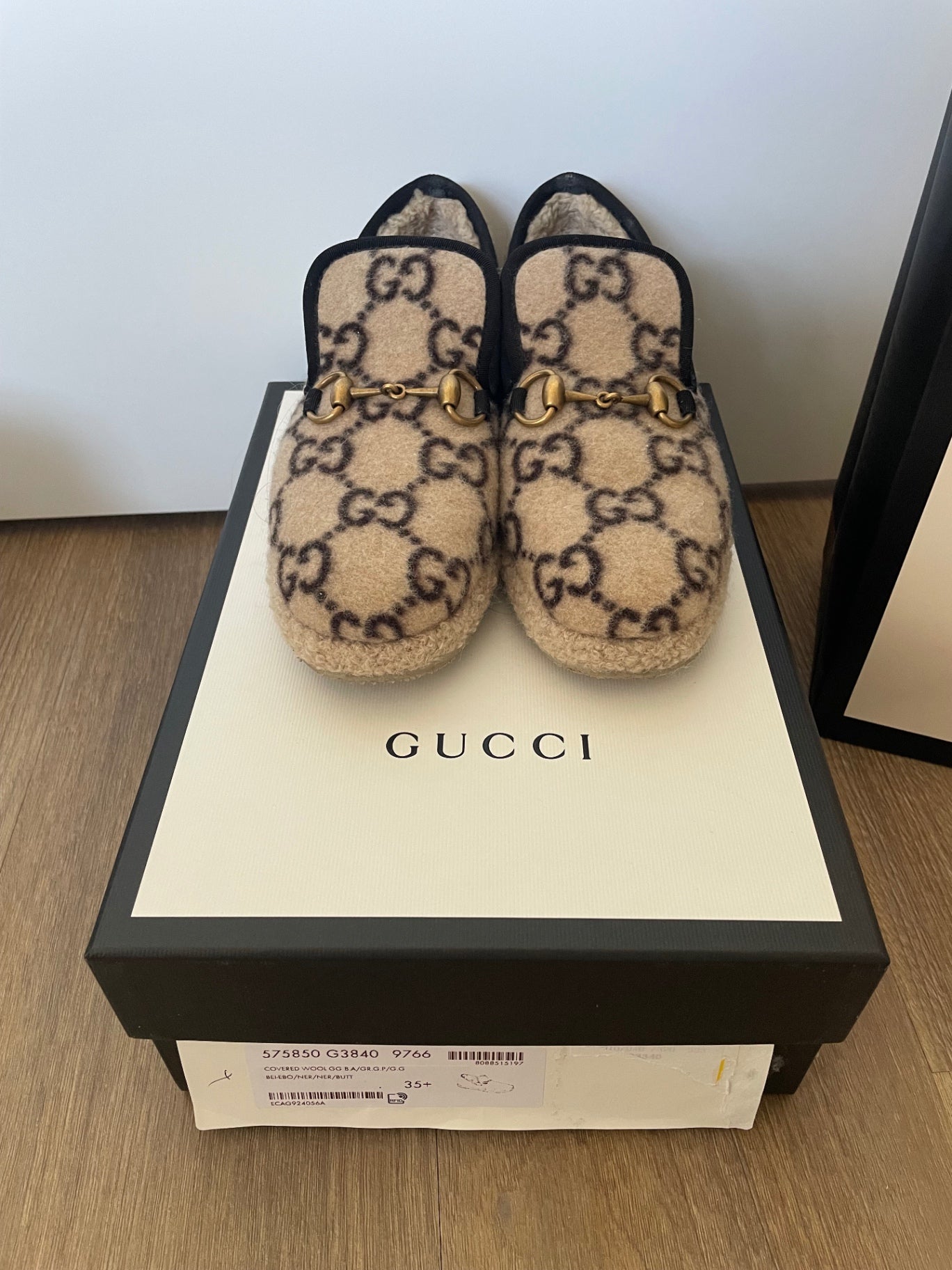 Gucci wool loafers 36