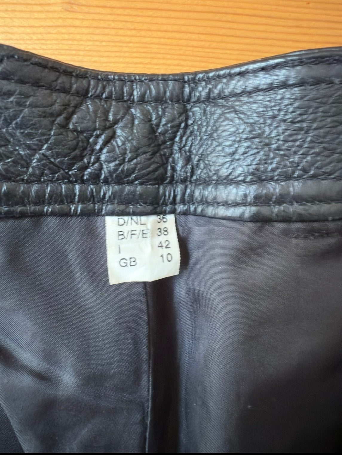 Vintage black leather pants 36