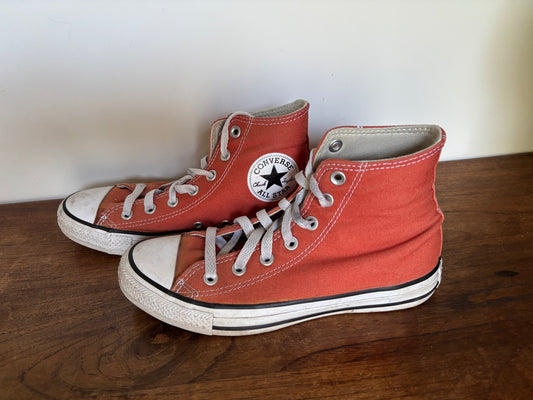 Chuck Taylor Fire Opal neakers 38