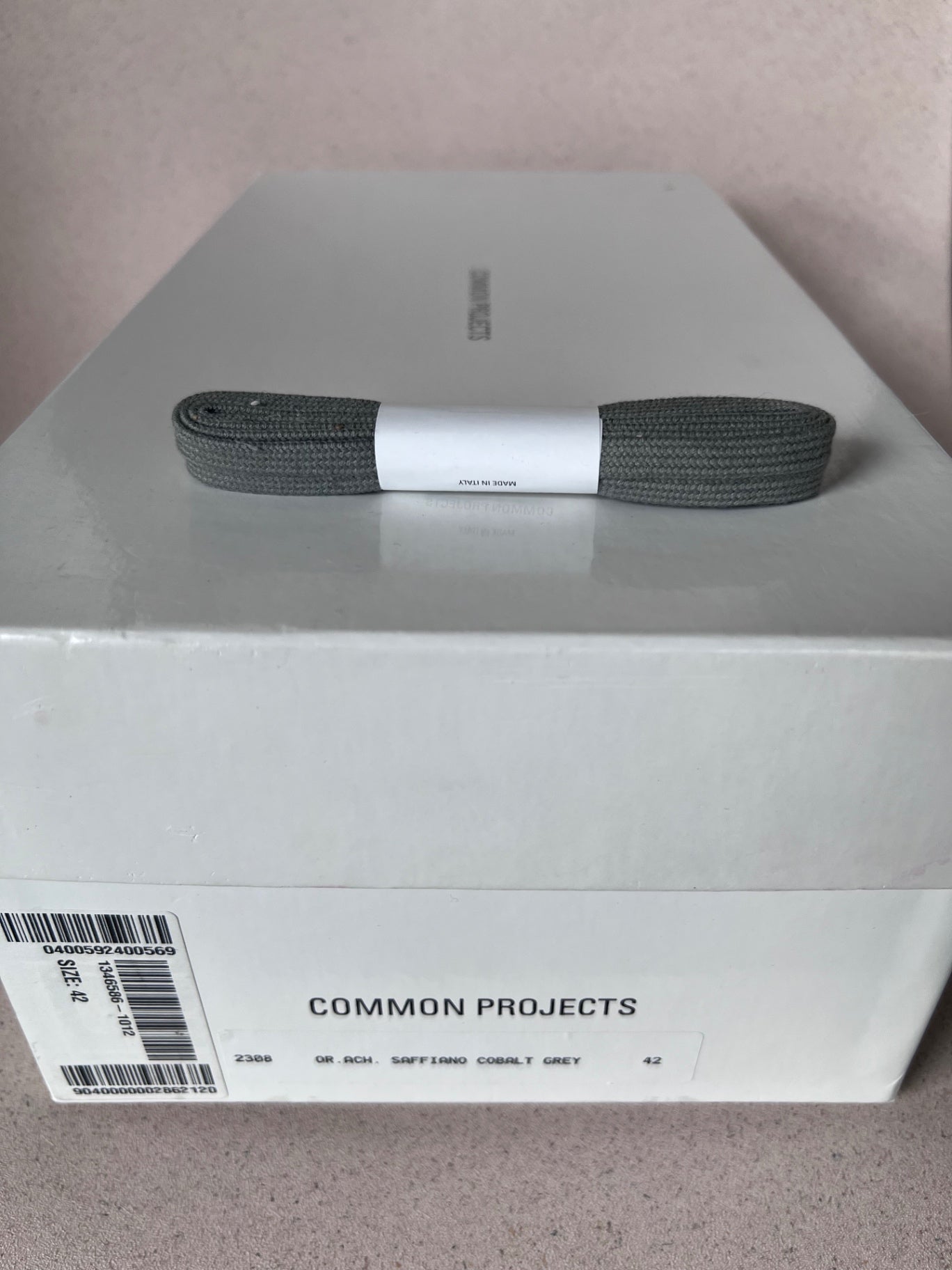 Common Projects Gray sneakers 42