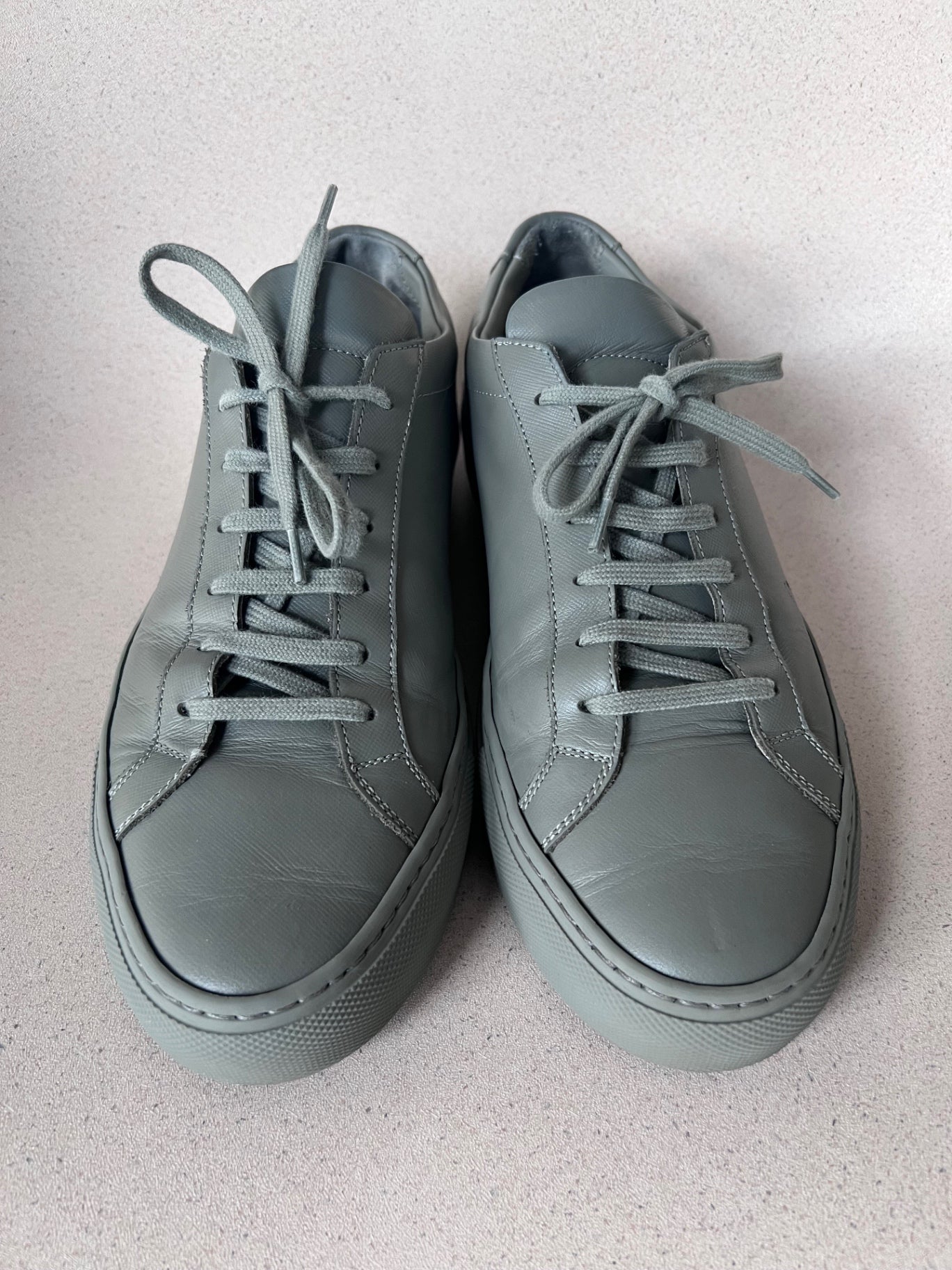 Common Projects Gray sneakers 42
