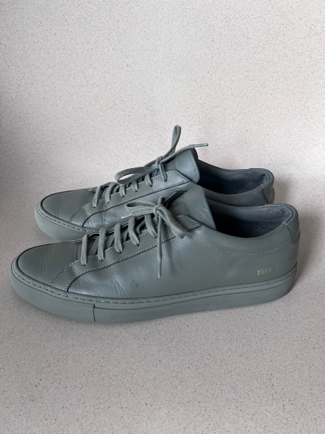 Common Projects Gray sneakers 42