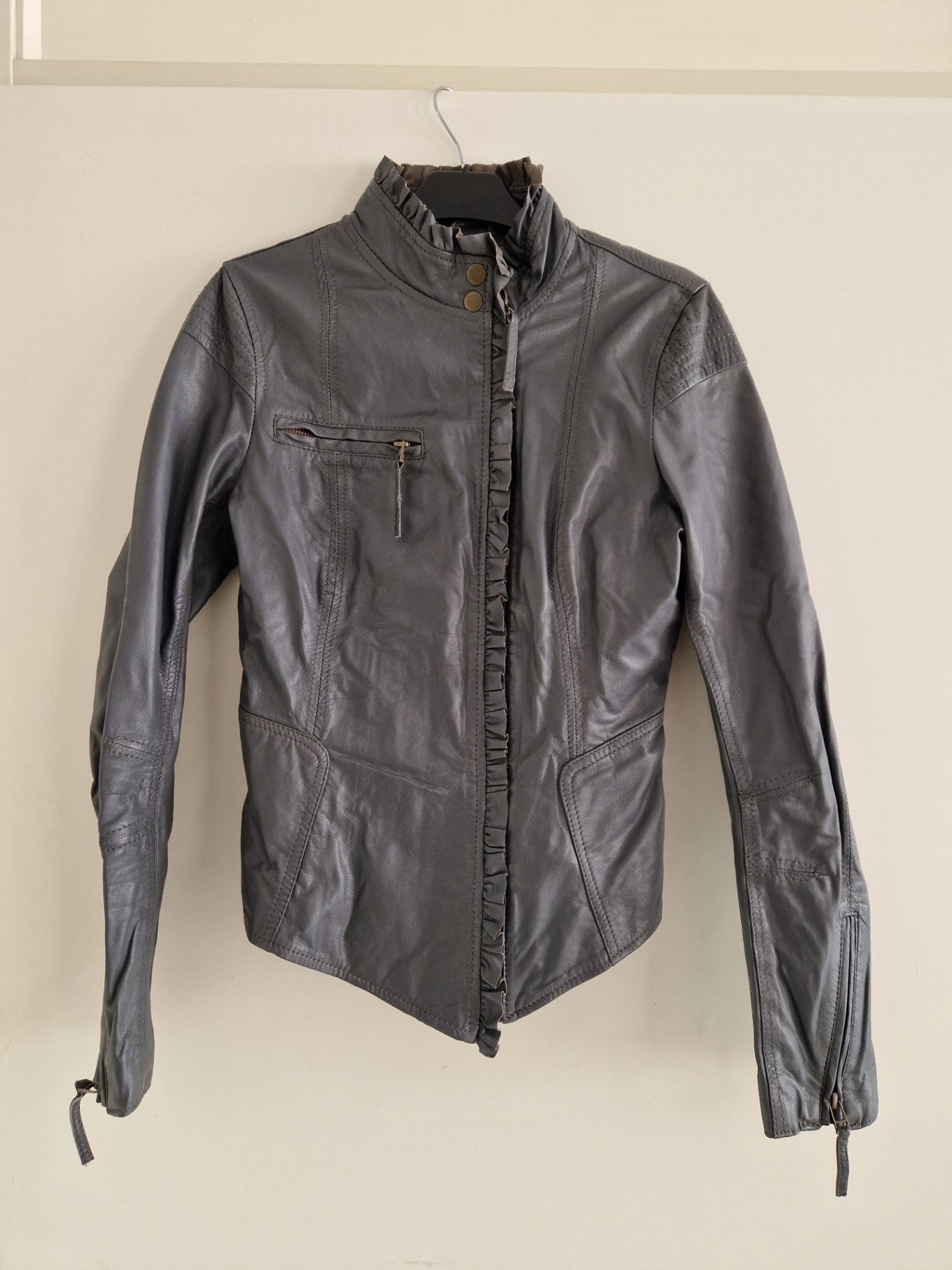 Dept Gray leather jackiet S