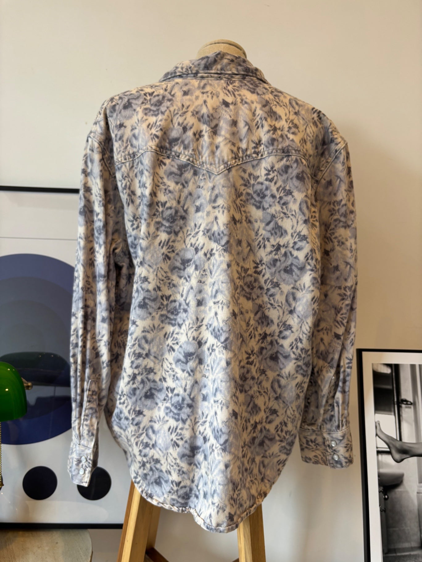 Levi's light blue floral print ls shirt XS