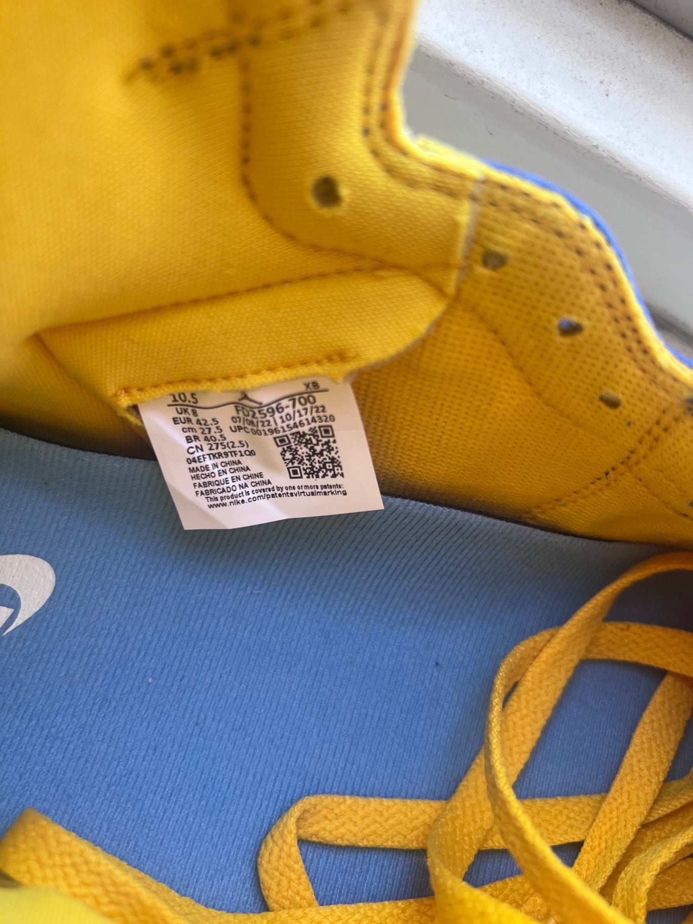 Nike blue and yellow Air Jordan 1 Retro High OG Reverse Laney sneakers 42