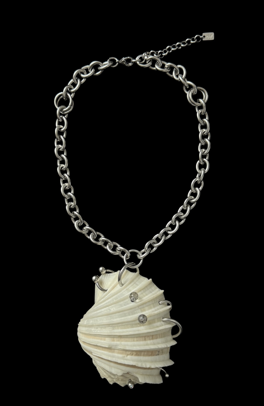 UPCYCLED PIERCED SHELL NECKLACE - by weARCHIVE