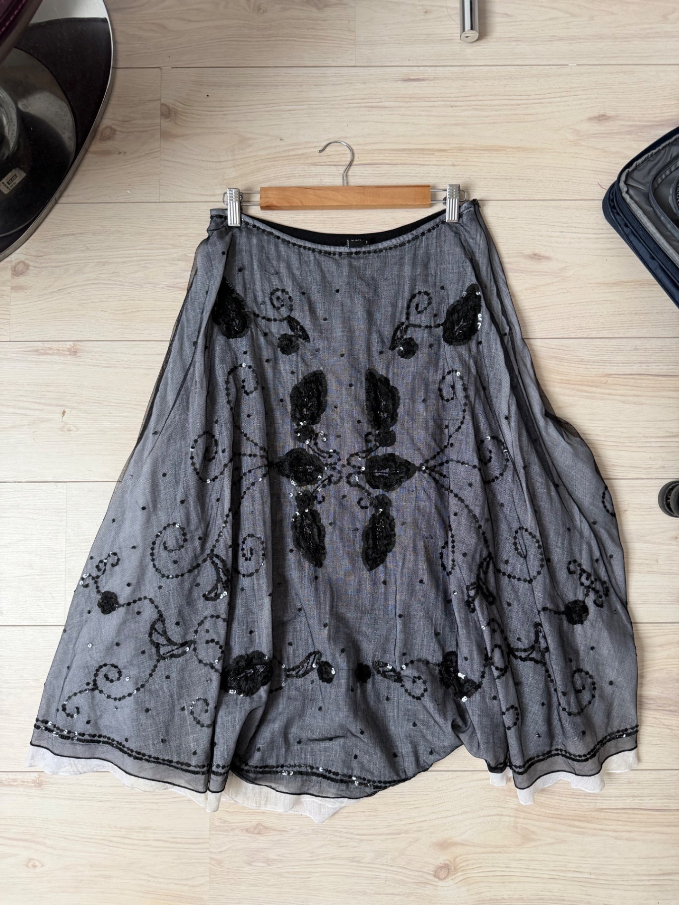 Didi Gray and black sequin midi skirt  M