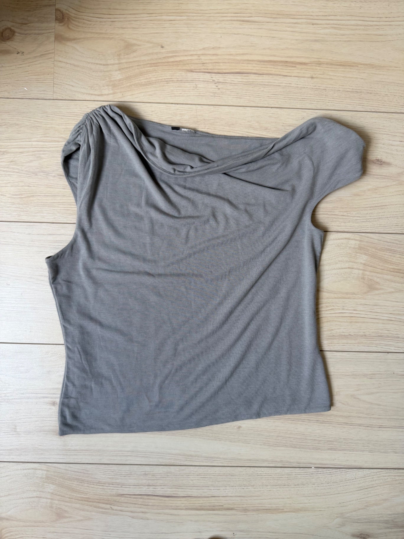 Vintage Grey assymetric top M