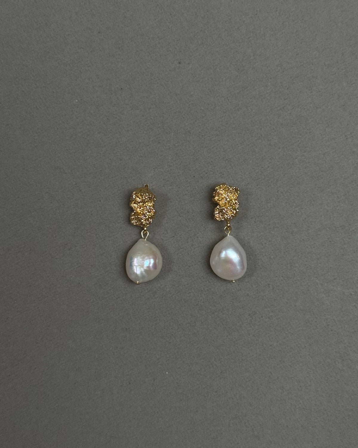 Lune Organic Shape Pearl Earring - Gold