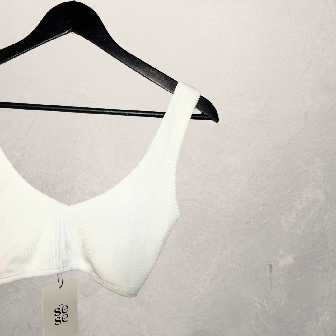 White	viscose / poly	Gina top	M	- by SESE