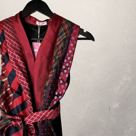 Vintage rood/marineblauw gilet met das - door WNDYdesign