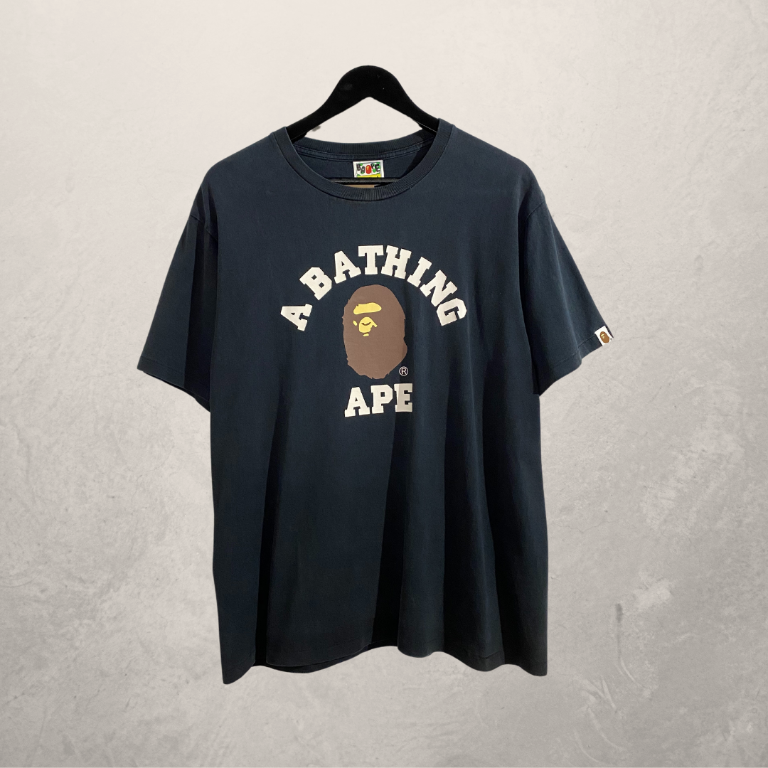 A Bathing Ape black logo t shirt L