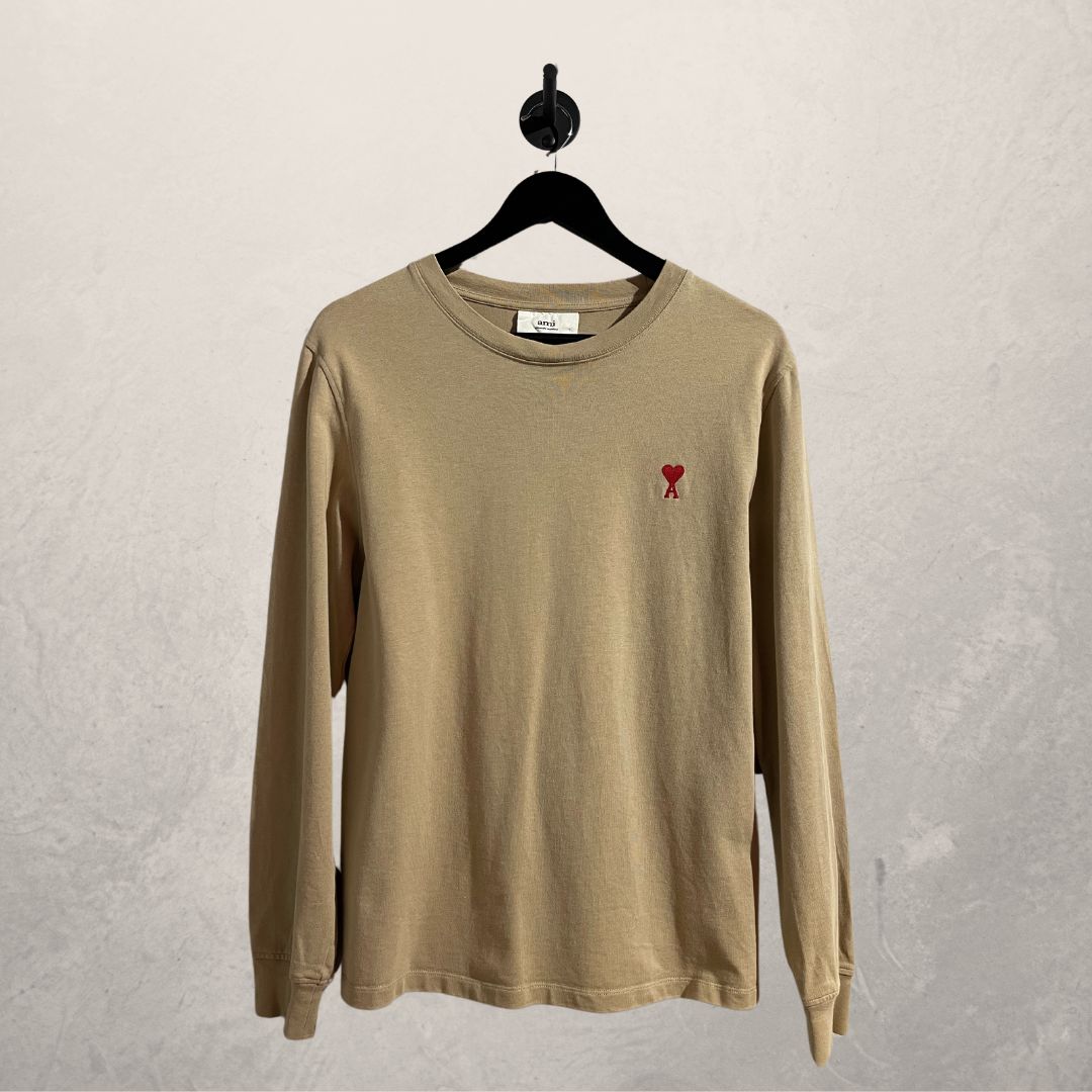 AMI beige trui met rood logo M