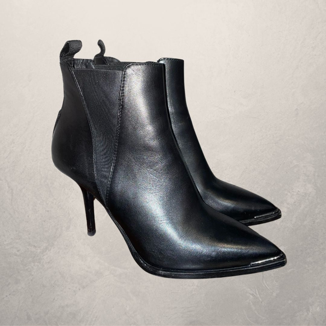 Acne Studios black leather ankle boot 38