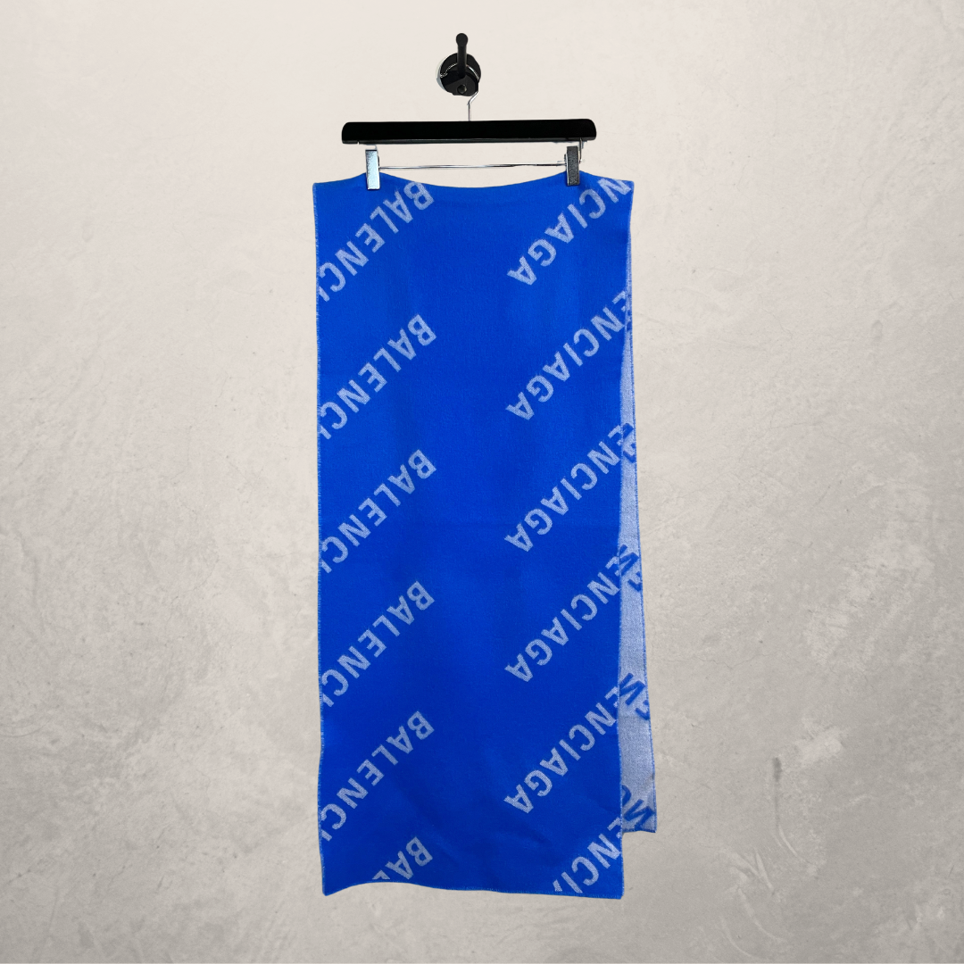 Balenciaga blauwe 100% wollen "all over macro" sjaal 200 x 40cm