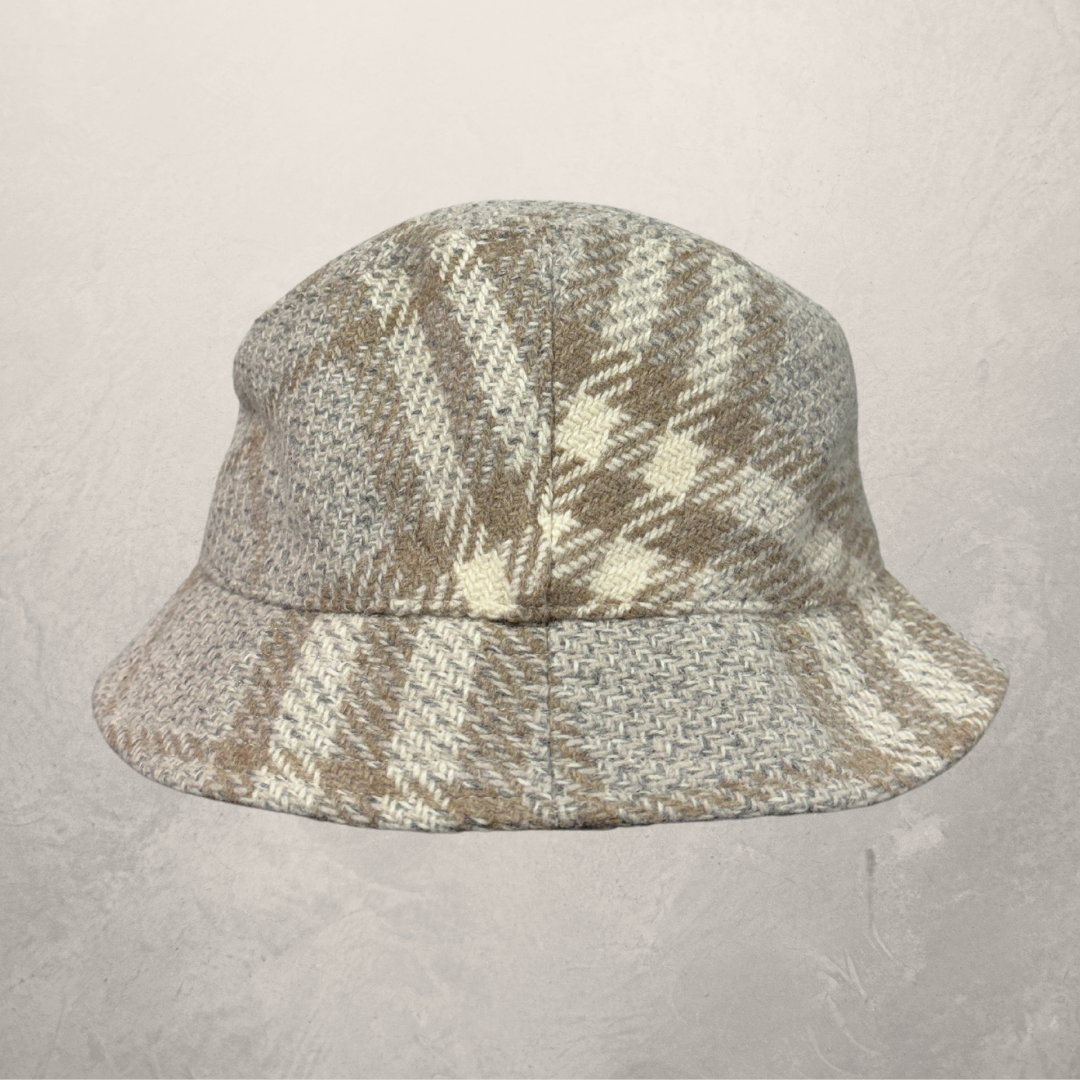 Burberry beige wollen bucket hat S