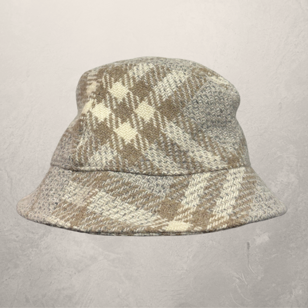 Burberry beige wollen bucket hat S