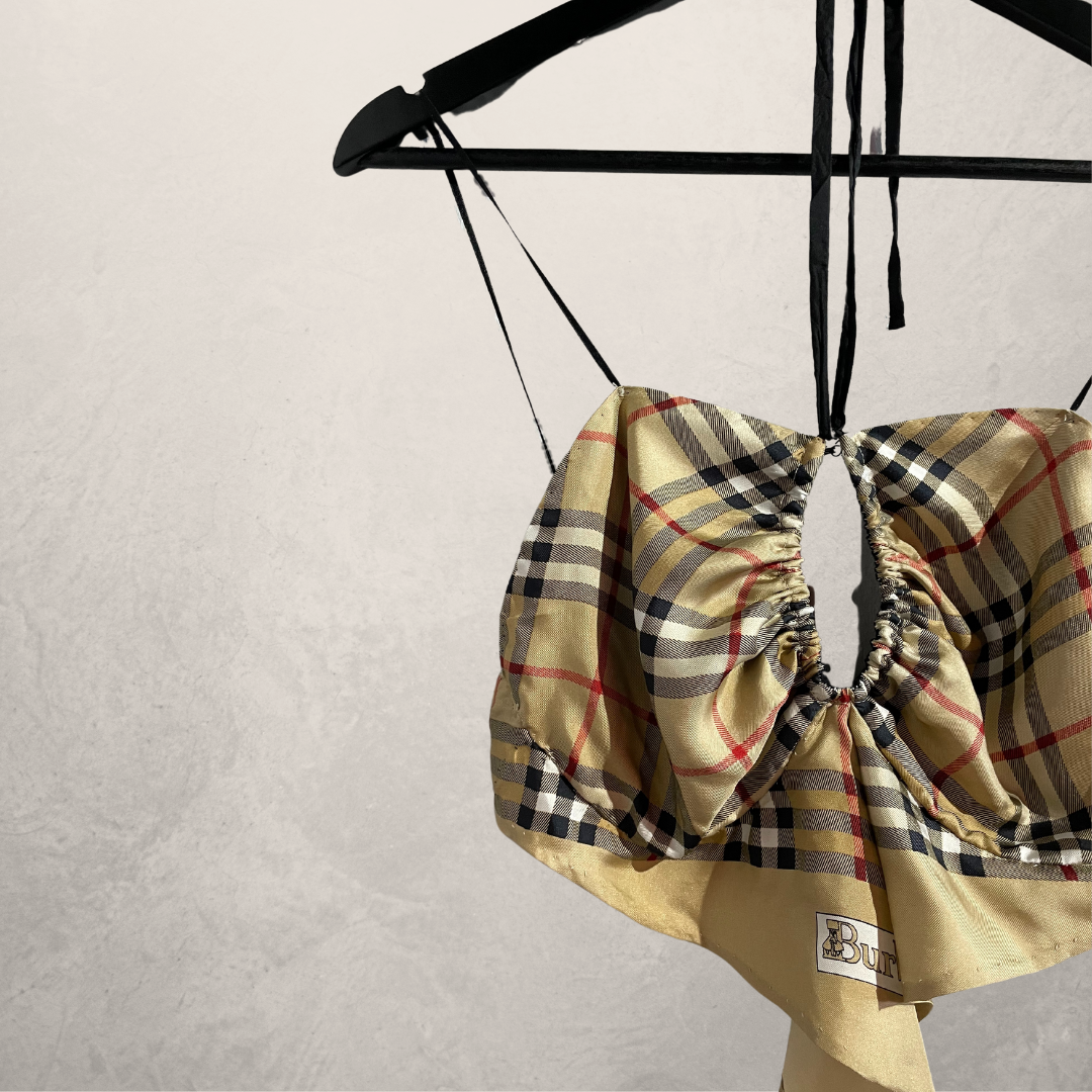 "Burberry" tartan 100% zijden top met ruches bij de buste - van @Home_is_a_Runway