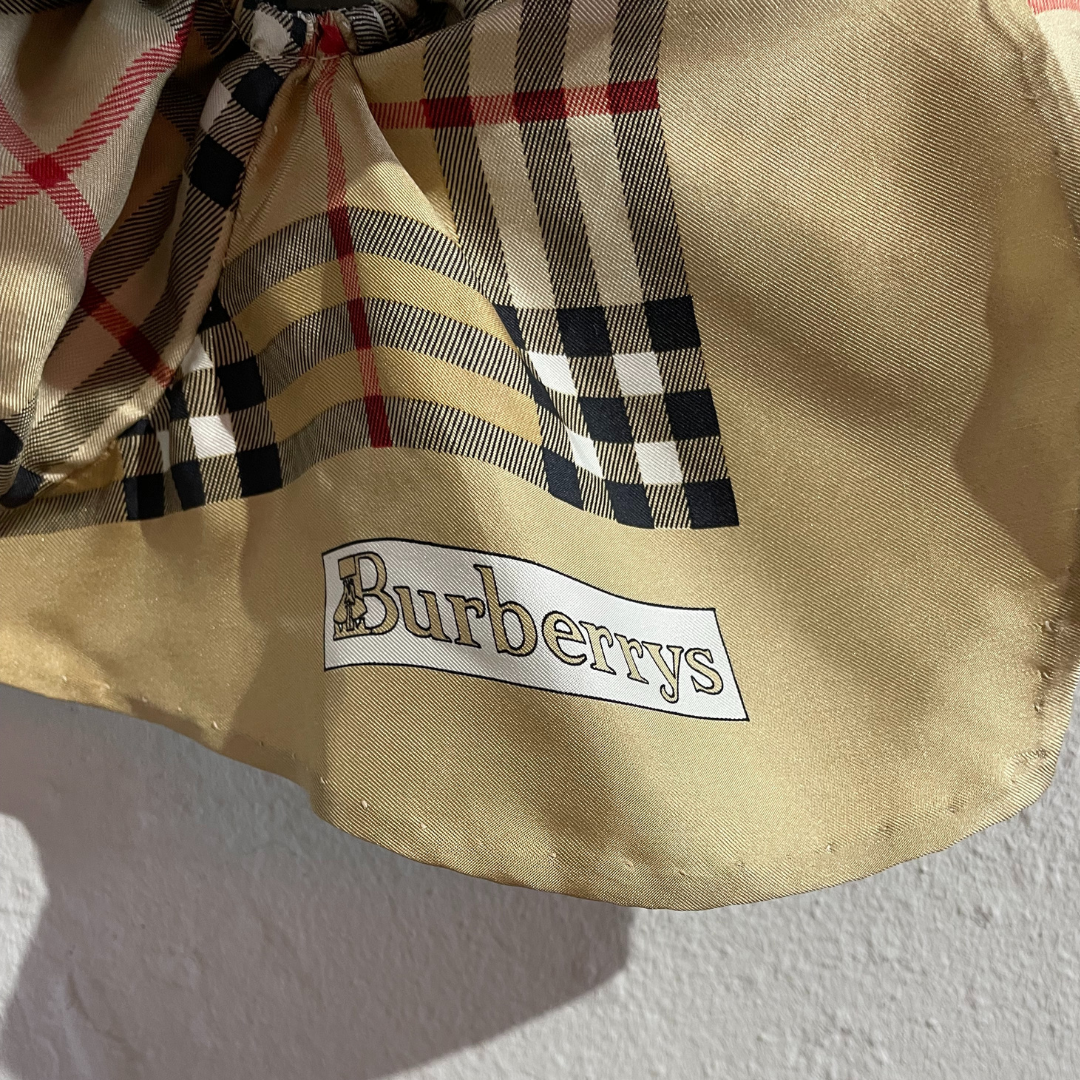 "Burberry" tartan 100% zijden top met ruches bij de buste - van @Home_is_a_Runway