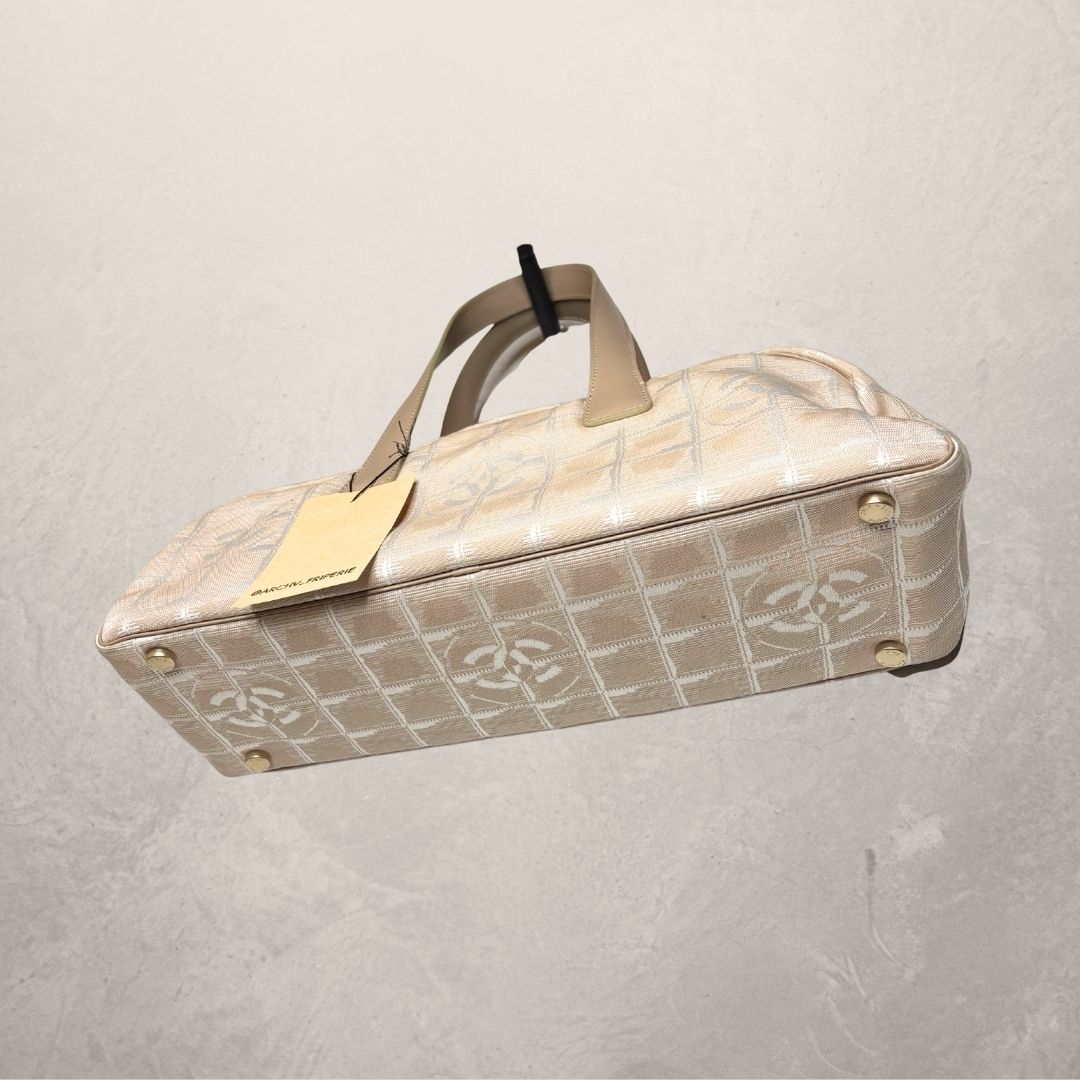 Chanel beige pink monogram bag