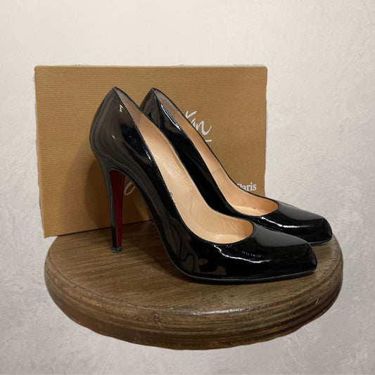 Christian Louboutin decollete black patent heels 38