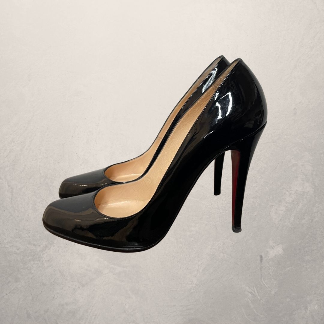 Christian Louboutin decollete black patent heels 38