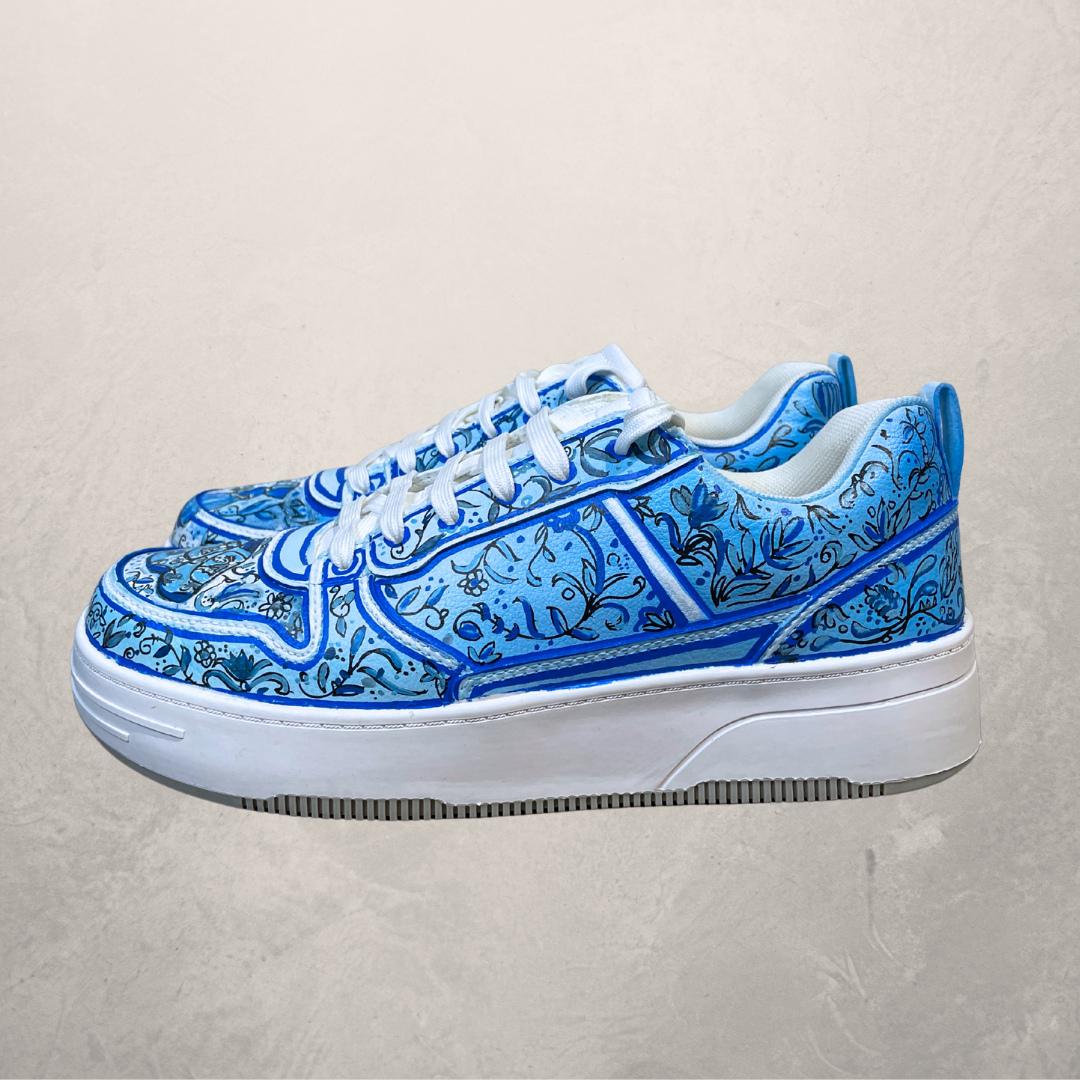 Custom white delft blue painted sneakers 40- by @M.a.r.r.art