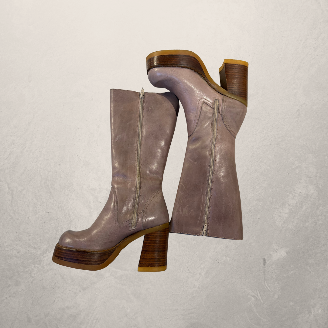Destroy Taupe Platform Boots 37