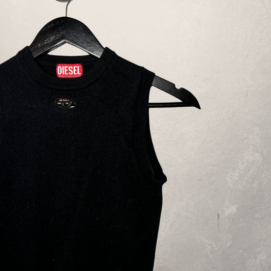 Diesel zwarte crop top met logo van 100% mohair in maat S