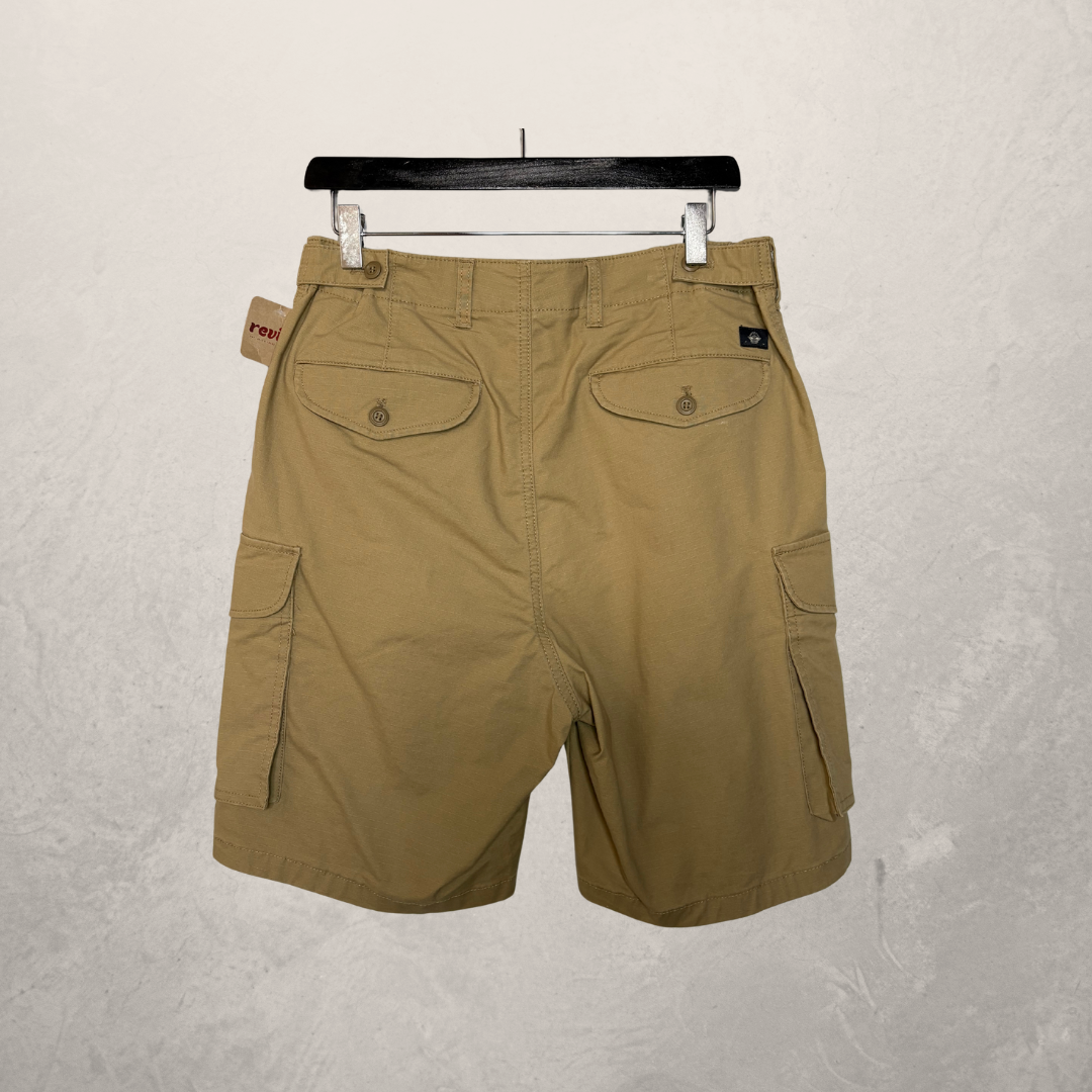 Dockers beige shorts M