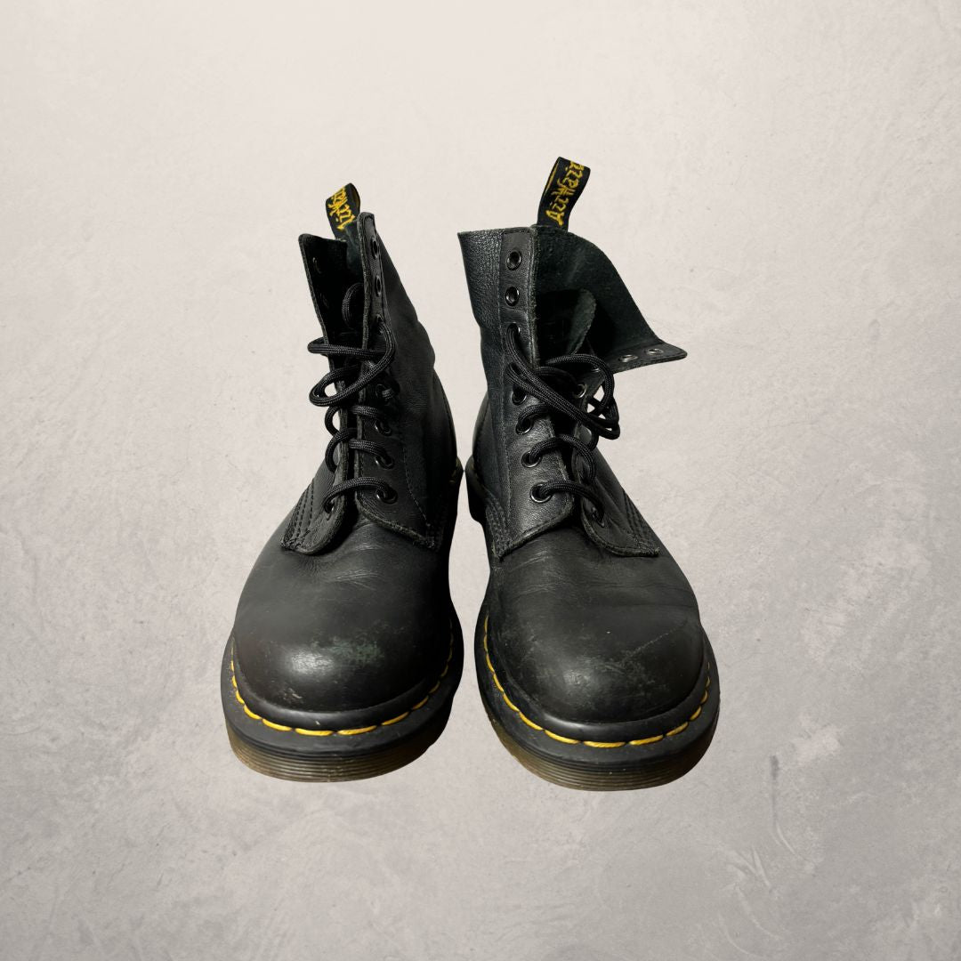Dr Martens black leather boots 38
