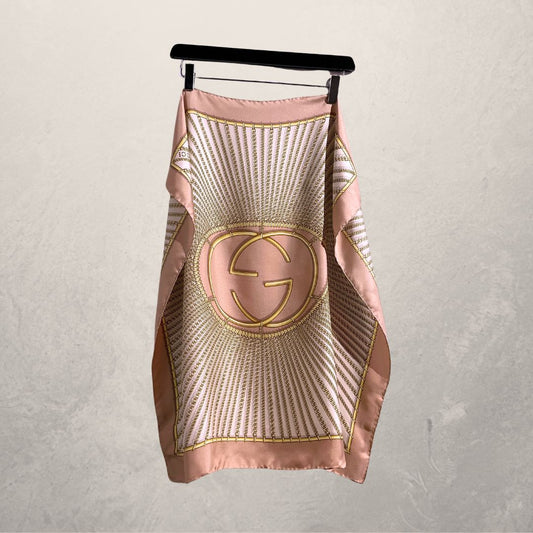 Gucci pink printed 100% silk scarf 67cm x 67cm