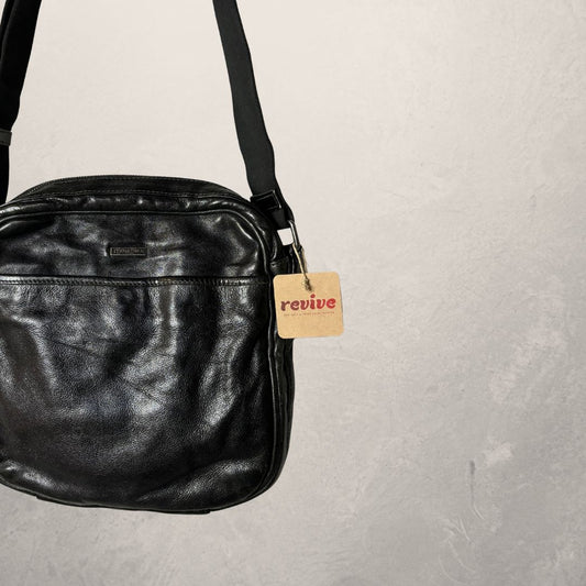 Hugo Boss black leather crossbody bag OS