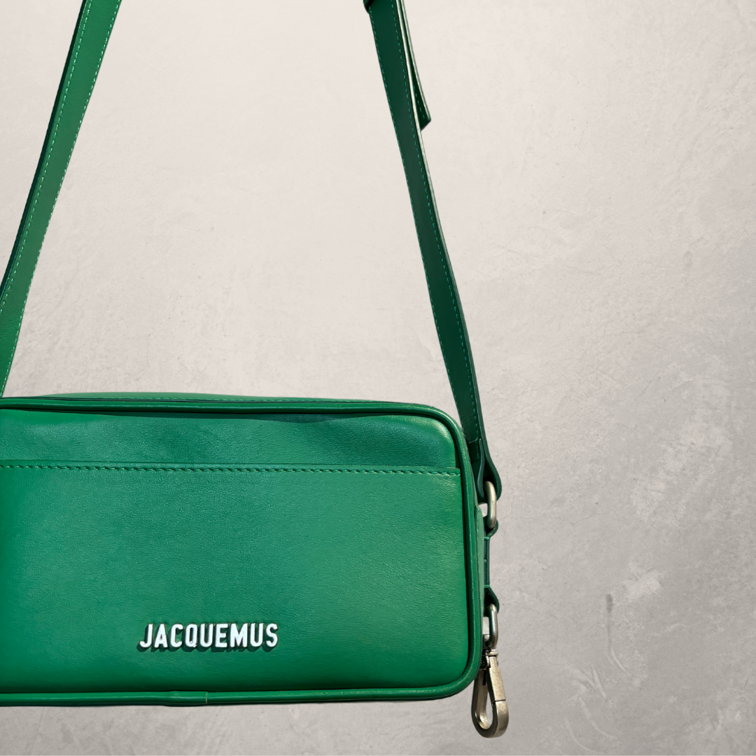 Jacquemus groene Baneto crossbody tas (met stofzak) - door RomaeStudios