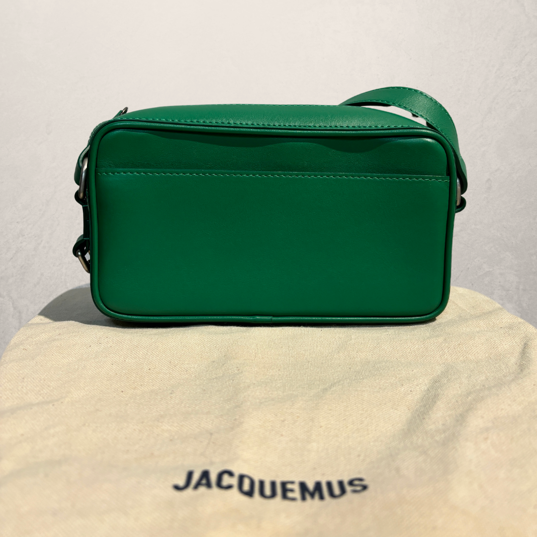 Jacquemus groene Baneto crossbody tas (met stofzak) - door RomaeStudios