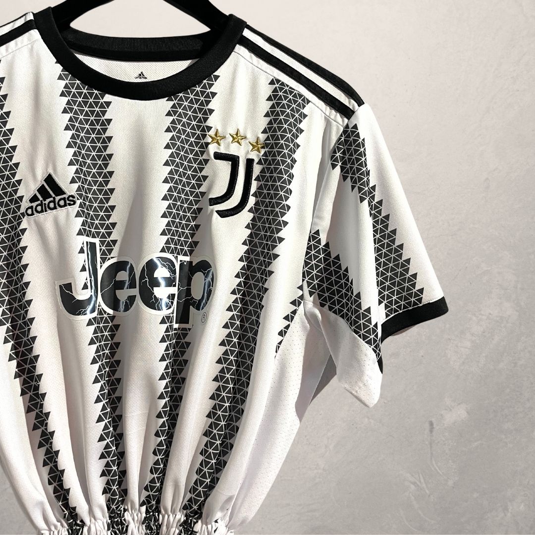 Juventus zwart/wit Jeep geplooid shirt OS- door @Home_is_a_Runway