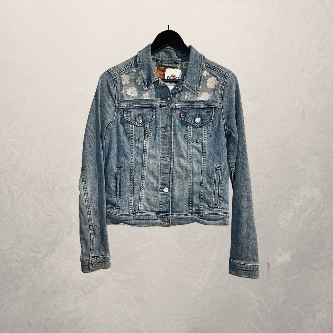 Levis vervaagd grijsblauw bloemen denim jasje S - By Mees.Makes