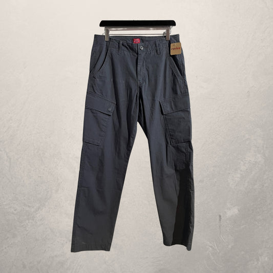 Levis navy cargo pants 30/30