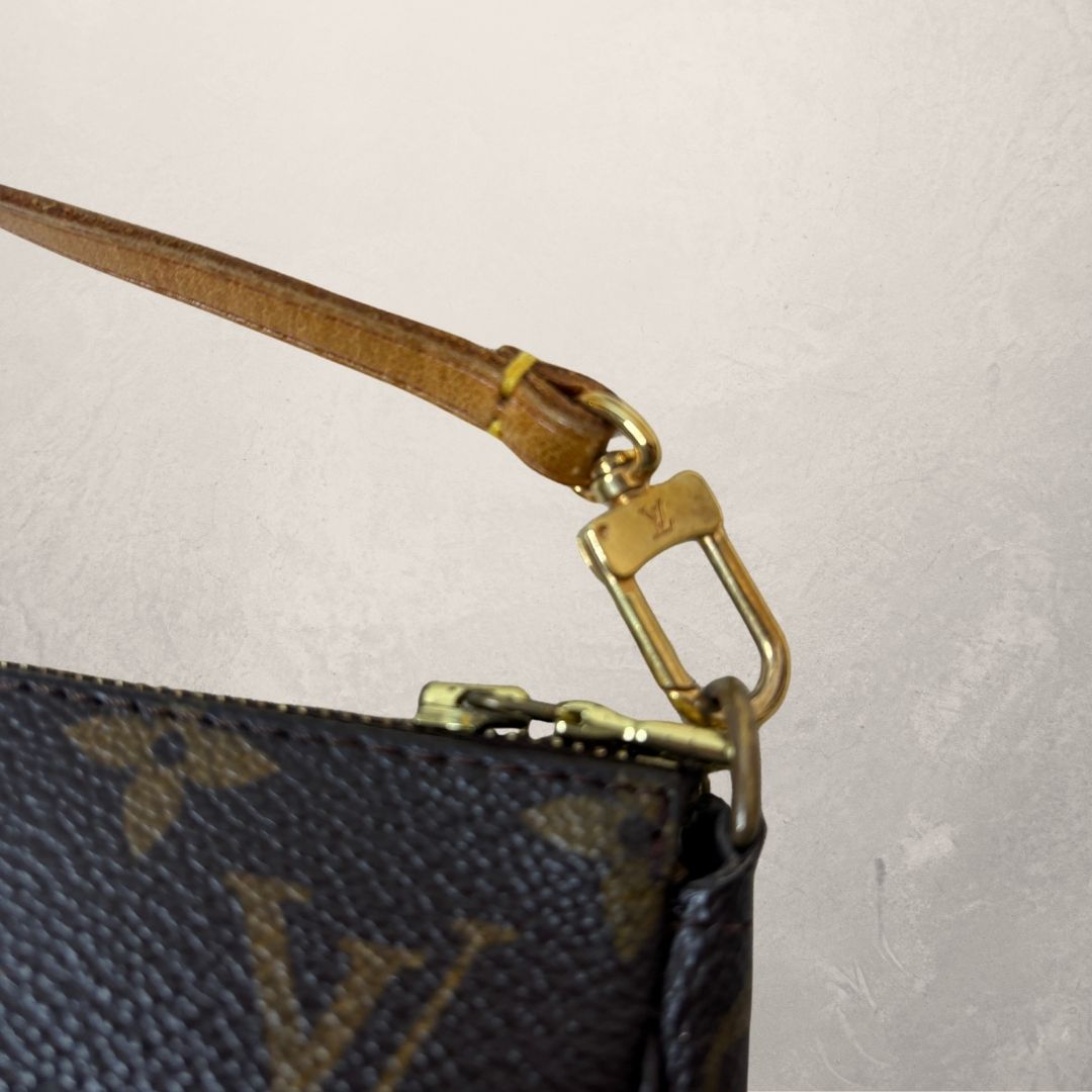 Louis Vuitton Pochette monogram bag - by Romae Studios
