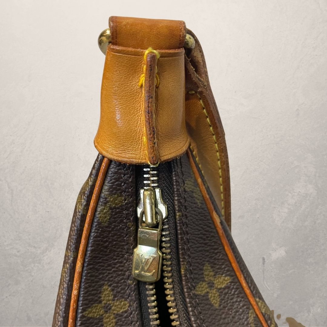 Louis Vuitton bruine monogram Boulogne schoudertas - van Romae Studios