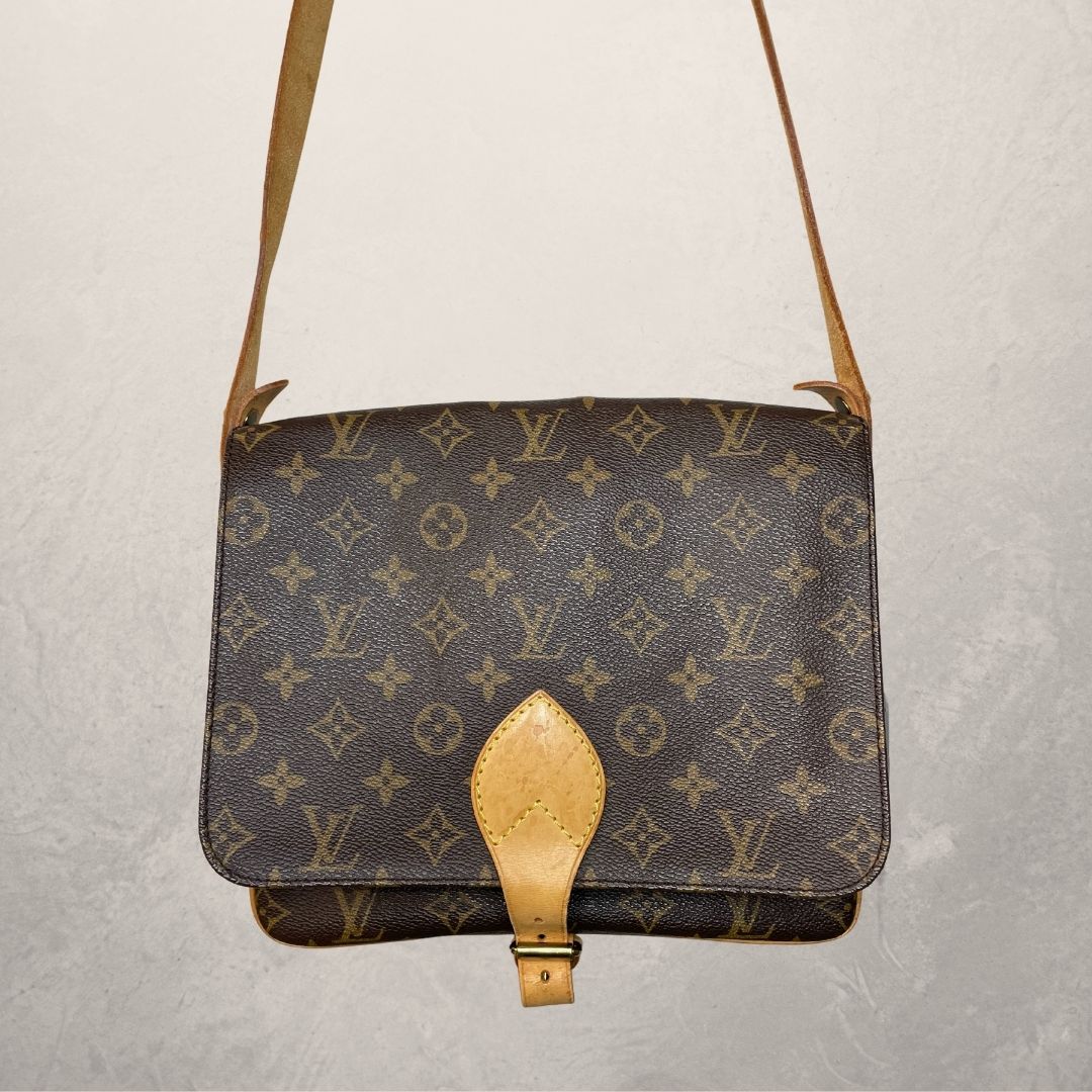 Louis Vuitton bruin monogram Cartouchiere - door Romae Studios