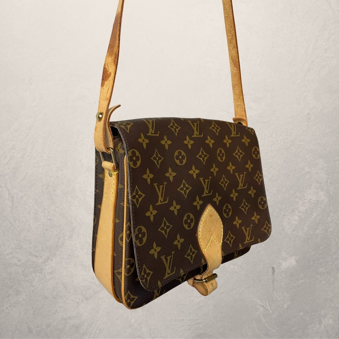 Louis Vuitton bruin monogram Cartouchiere - door Romae Studios