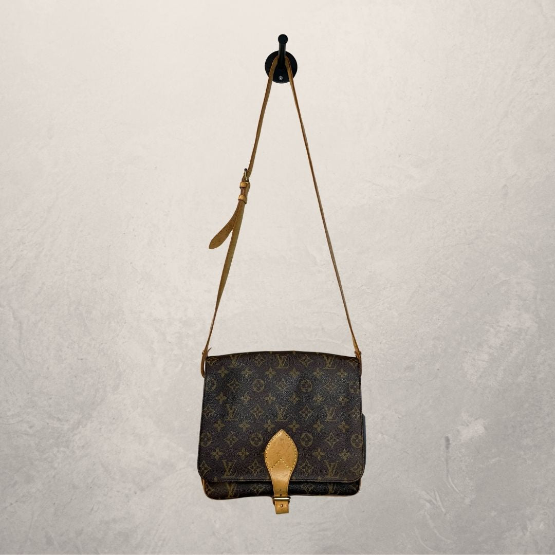 Louis Vuitton bruin monogram Cartouchiere - door Romae Studios