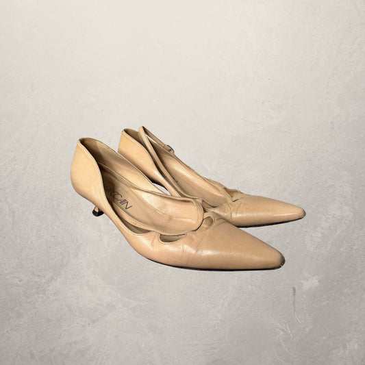 Marc Cain nude leather pointed toe slingback heels 38