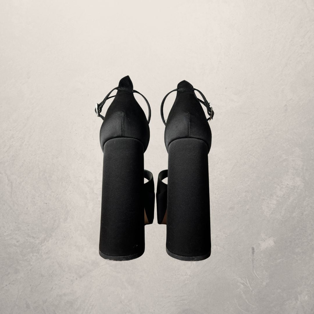 Nakd zwarte plateauhakken 38/39