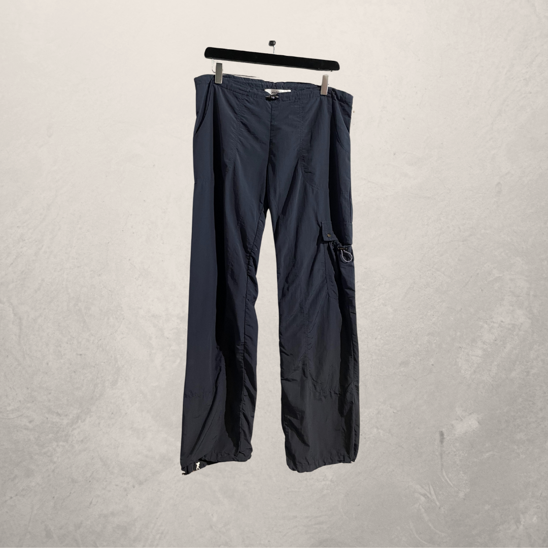 Peachy den navy lo waist cargo pants S